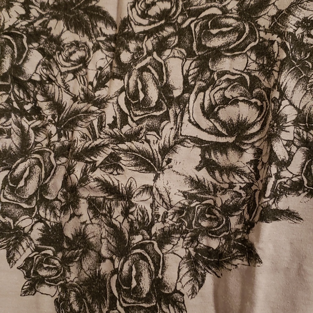 5/$30 Tee with Roses - Picture 2 of 2